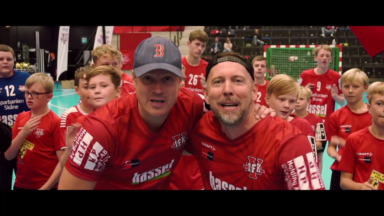 Johnny & Mackan - HIMLEN ÄR RÖD