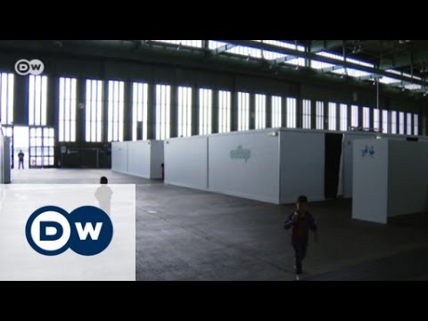 Fluchtlinge Notunterkunft Berlin Tempelhof Dw Nachrichten Youtube
