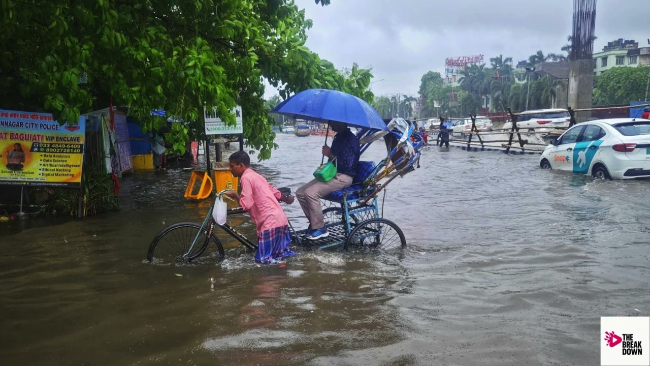 Kolkata's Devastating Floods: 7 Dead, Durga Puja Disrupted | Live Updates on Unprecedented Rainfall