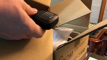 ICOM IC-7300: Unboxing #hamradio #icom #ic7300