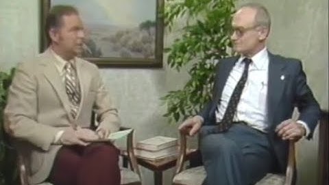 G. Edward Griffin with Yuri Bezmenov (ex-KGB agent) - Full Interview