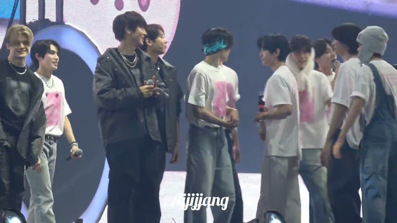 250111 SM town SM콘서트 엔딩 라이즈 은석(남색모자) / Ending RIIZE Eunseok(with navy cap)