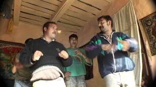 Dance by a gypsy men　１