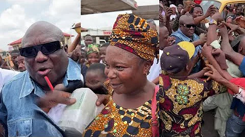 Great move as Oba Orin Saheed Osupa work to Oje market ibadan & presents cash gift to die hard fans