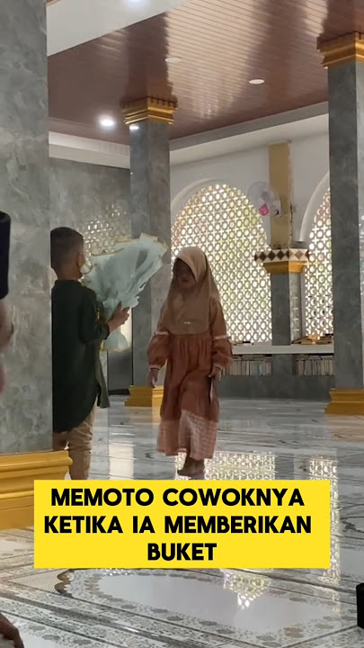 momen romantis ketika pacar kasih surprise buket ke cowoknya ‼️‼️ #surprise #pacar #romantis #bucin