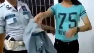 Apa Yang Akan Terjadi Jika Waria Di Suruh Buka Baju Oleh Petugas Apa Yang Akan Terjadi Jika Waria Di Suruh Buka Baju Oleh Petugas