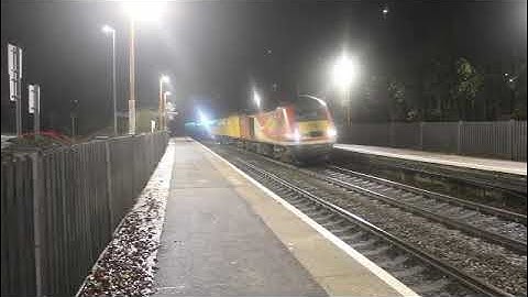 Colas Rail Freight Class 43272 and 43257 working 1Q18 Test Train and Merry Christmas 2022