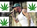 Fred Durst - Smokes the Chronic , Why Wes Borland Left Limp Bizkit and Fred Takes Guitar Lessons