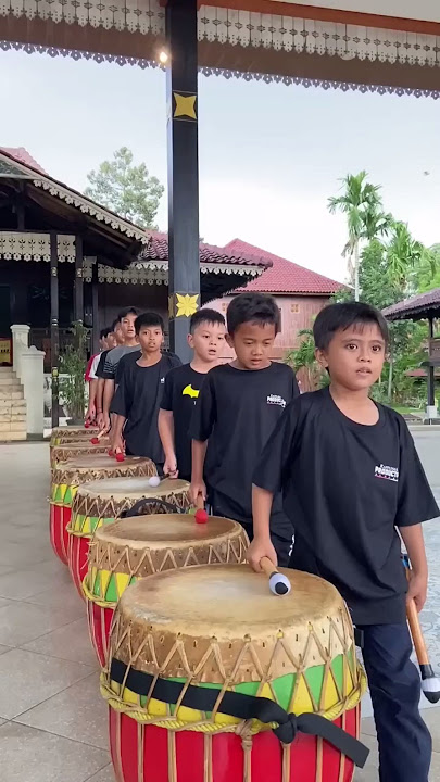Emang boleh selucu dan sekompak ini?! #RafflesiaPercussion #shorts
