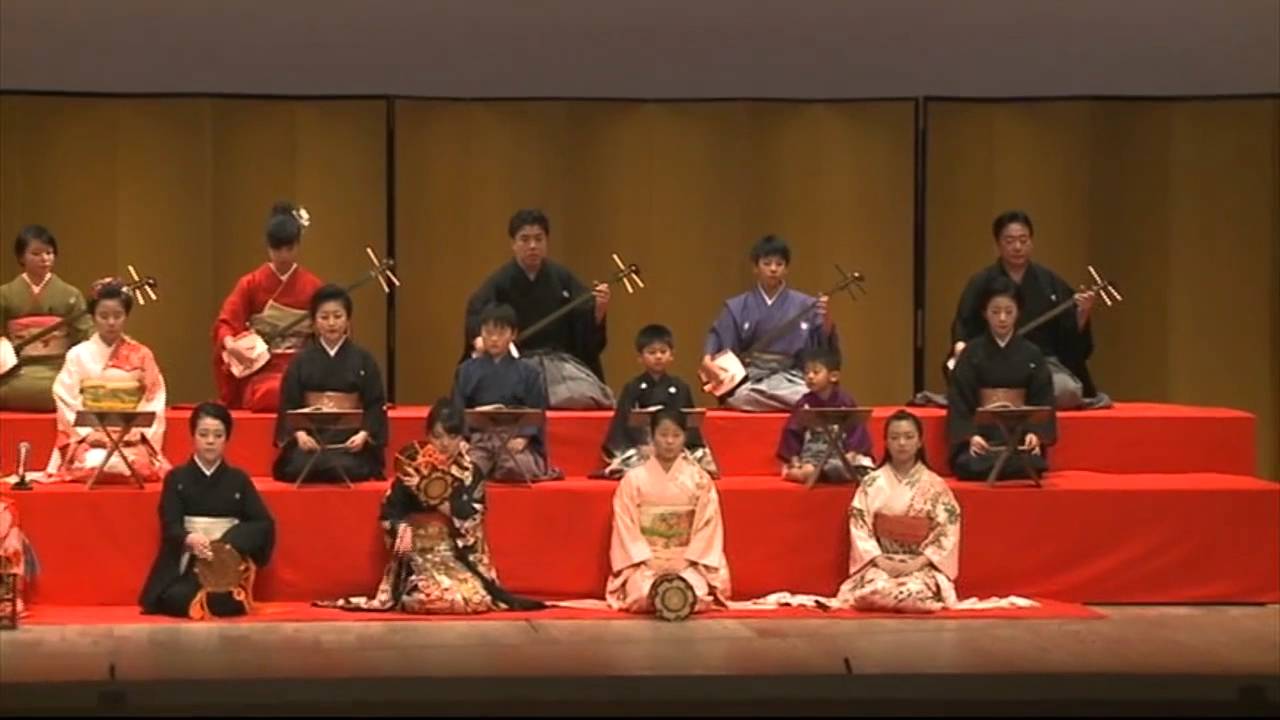長唄三味線 『ともやっこ』こども楽団 杵勝会全国大会博多座公演 - YouTube