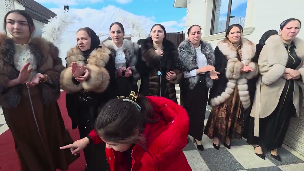 6.LA CINSTEA LUI DENYSA ȘI CRYSTI 