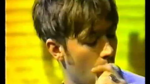 Blur unplugged alternative version of Song 2  1997