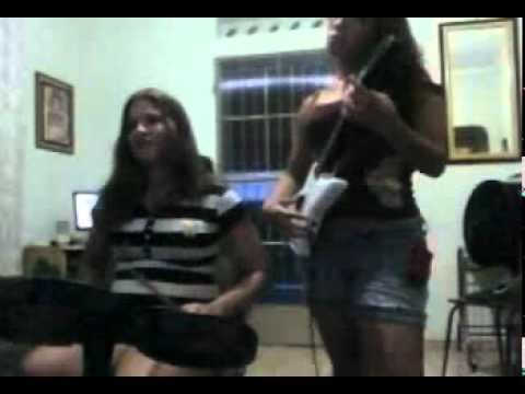 rica Paiva e Tayn Picazzio- Guitar hero