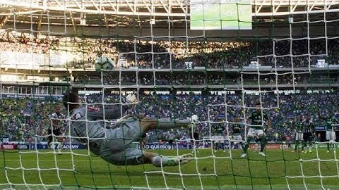 Victor defende pênalti e Palmeiras fica no empate com o Atlético-MG