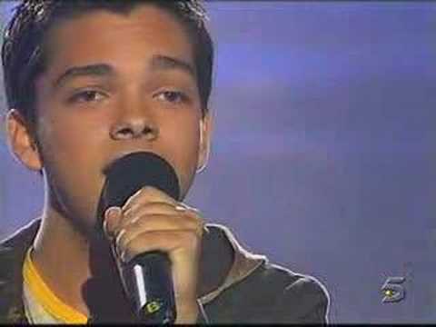 Sergio Rivero canta "Algo contigo"
