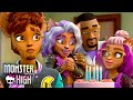 Clawd Is Stuck in a Time Loop on Friday the 13th! | Monster High