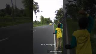 Oleng Kapten L300 Buka Pintu Cctv Randuagung