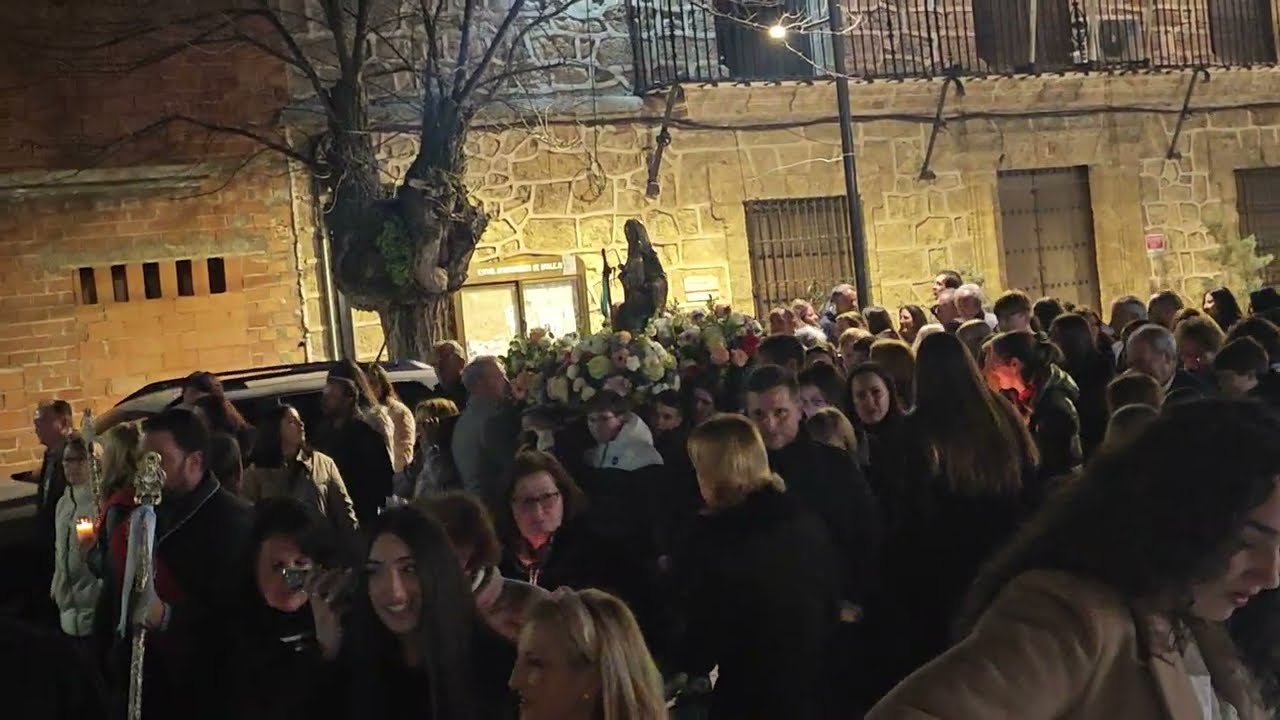 Procesión de Recepción de la Virgen de la Cabeza, Peregrina, por la plaza de España de Noalejo