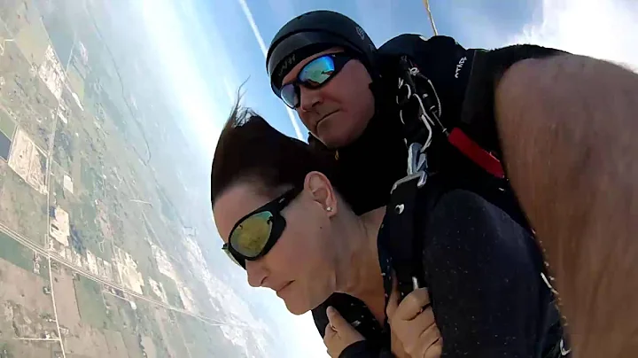 Skydive Saskatoon - Tracey Custer