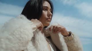 Full Bright Skies – Sheepskin Coats for Women | Overland Sheepskin Co. Guide