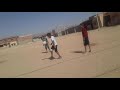 كرة القدم من الحي مع لؤي