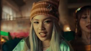 Quadlips 'Lipstick' OFFICIAL MV