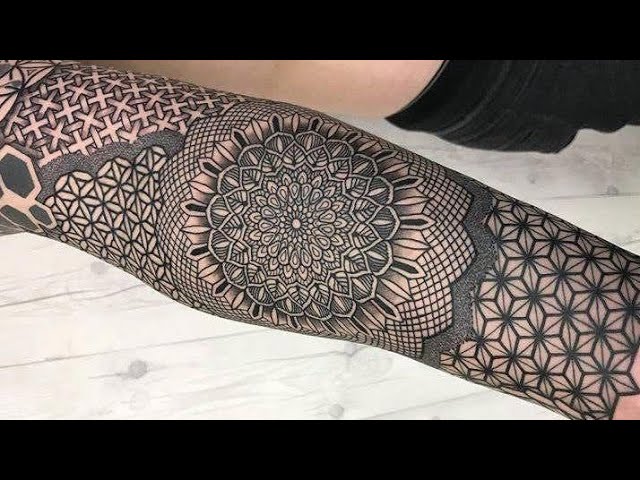 Rachael Ainsworth - @rachainsworth | Linientattoos, Feine linien tattoos,  Mandala tätowierung