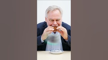 Thumbnail of Eugene Kaspersky and Japanese snacks #kaspersky