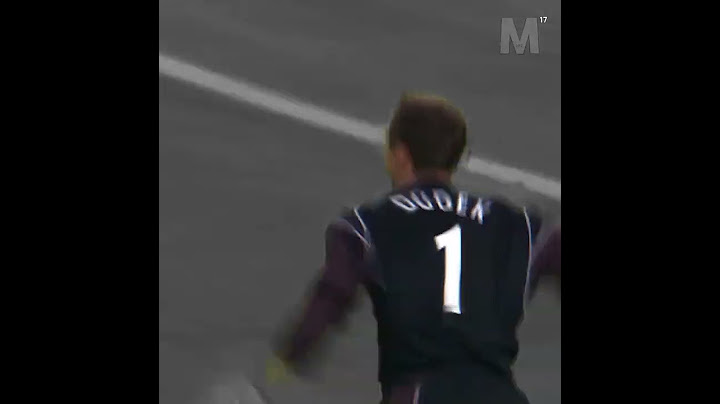 Jerzy Dudek destroy AC Milan in UEFA Champions league Final | 25/05/2005 |