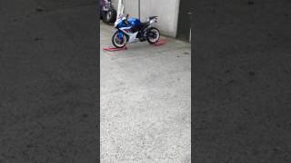 Suzuki “Gixxer-Sixxer” walk around GSX-R600 2011 (stock bike)