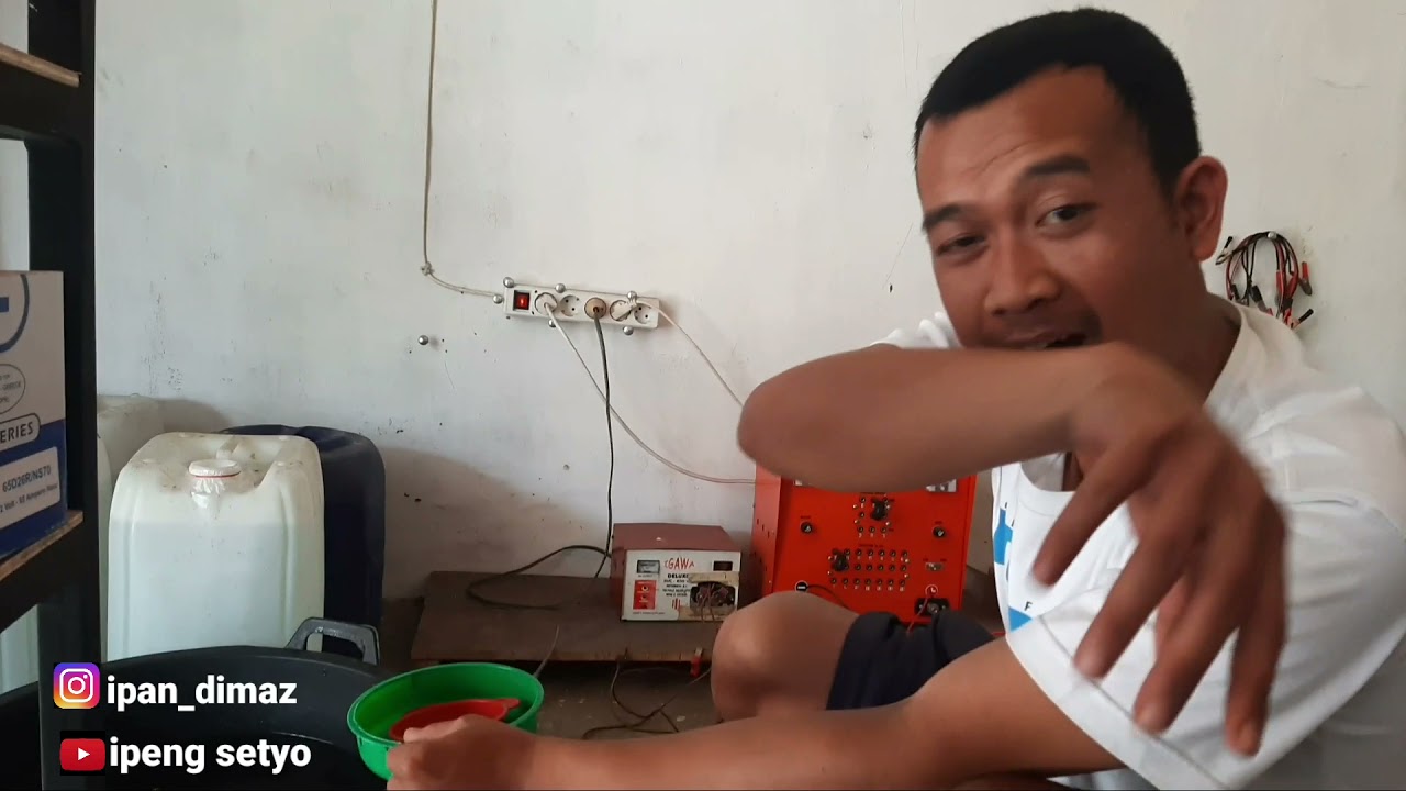 Cara mengatasi aki mobil yang bau dan panas | How to fix a smelly and