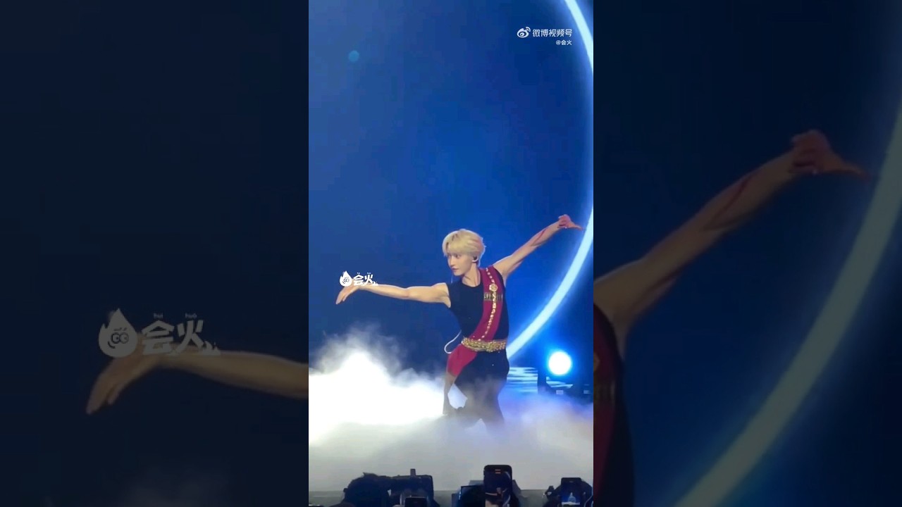 Special Show from Guest Mentor LIU YU - Chinese Dai dance (Cut)  