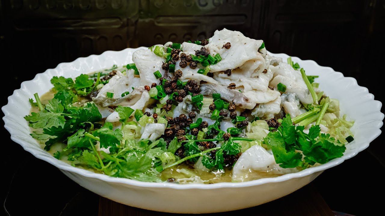 廣東話影片｜酸菜魚｜超長片，一片能夠學懂如何去魚刺、如何製作超嫩滑魚片、如何製作酸菜湯、如何能發揮麻辣效果卻不用怕花椒味道，家廚都能製作專業味道！