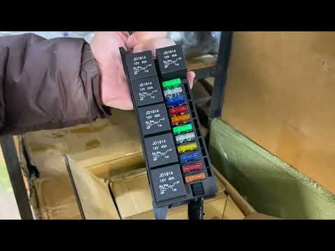 Универсальный блок реле (6 шт. 40А) и предохранителей (11 шт.) с жгутами проводов, 12В, видео 1