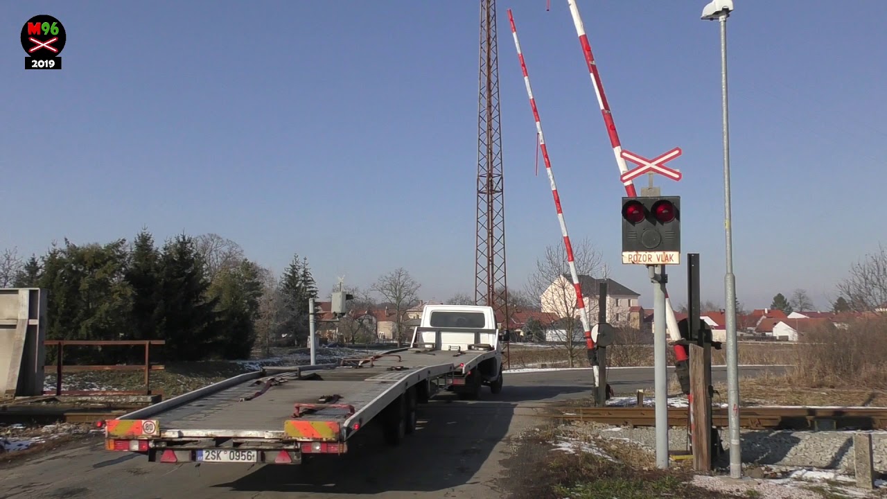 Železniční přejezd Křinec [P4607] - 5.2.2019 / Czech railroad crossing