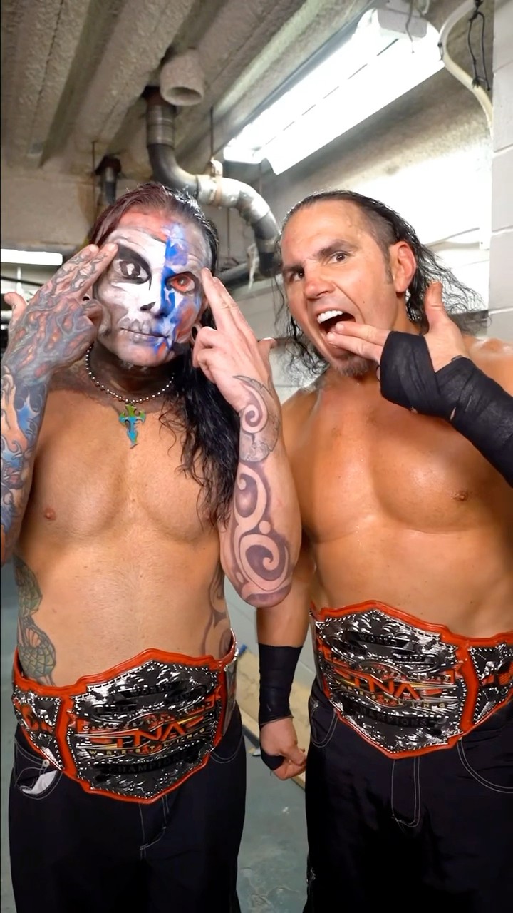 Not a bad idea ? #WWERoadblock