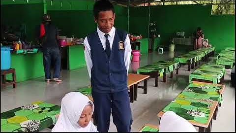 Tugas informatika membuat film "Teknologi Untuk Kebaikan Sosial" kelompok 4 IX-A SMPN 13 PPU