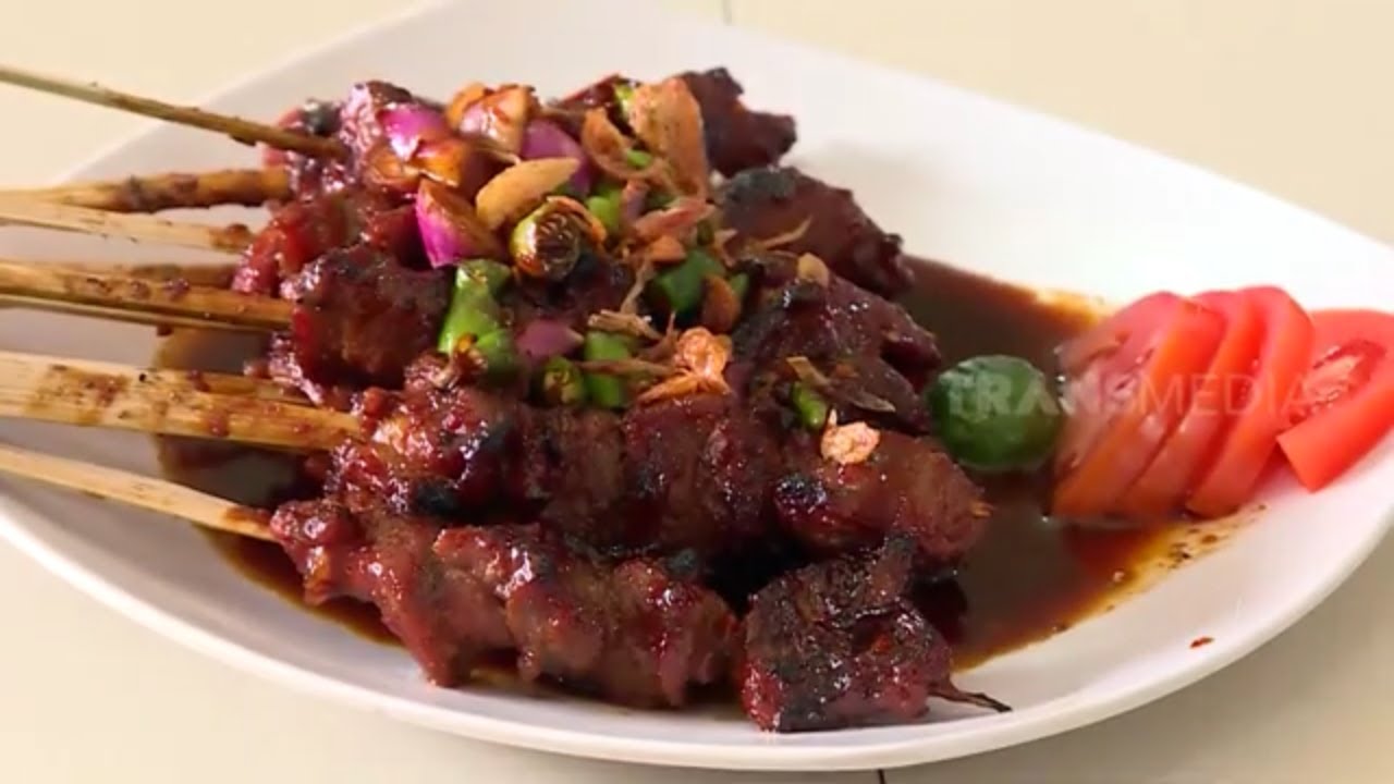 Rendy Bragi Kulineran di Sate Ubin Toni Cirebon | MAKAN RECEH - YouTube