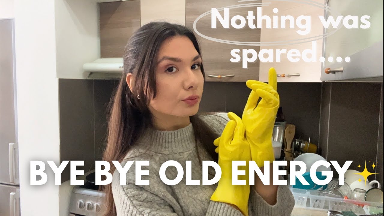 DECLUTTERING MY ENTIRE LIFE FOR 2026 (cleaning up, decluttering my entire life & starting fresh ✨)