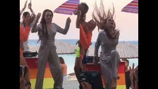 Lindsay Lohan's New Dance Challenge | The Viral Content
