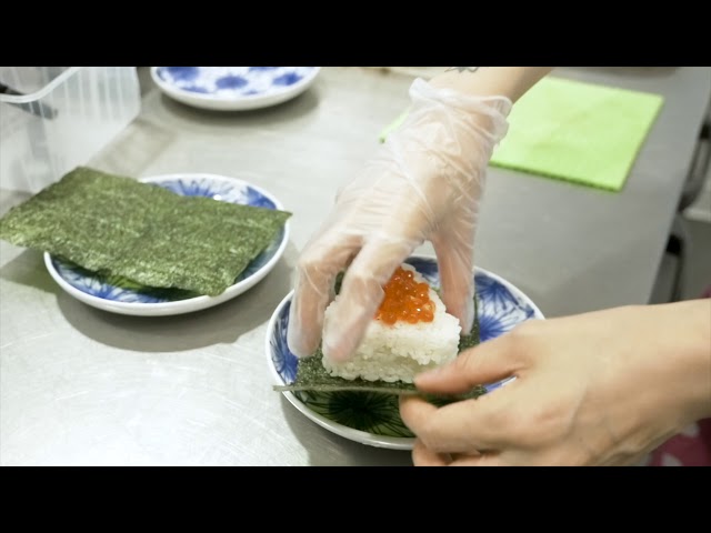 Onigiri : boulette de riz japonaise - 4 versions - Cooking With Morgane 