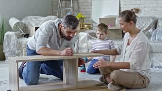 Carpenters who create wooden items | Best Quality Furniture