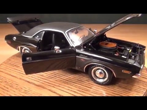 Review: 1/18 1970 Dodge Challenger R/T by HWY 61 - YouTube