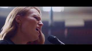 Freya Ridings - Lost Without You Live At Hackney Round Chapel