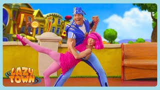 Vila Moleza - La pantera púrpura | Temporada 3 | Programa para niños | WildBrain Para os Pequeninos