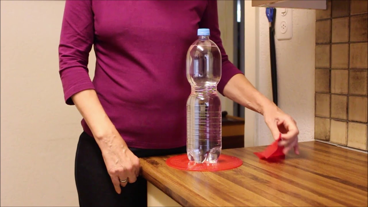 Einhändig Flasche öffnen – Alltagstipps für Personen mit körperlicher Einschränkung