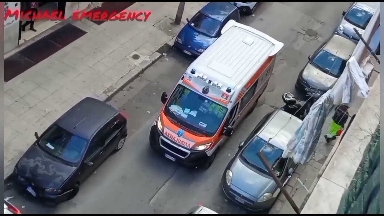 PALERMO: mezzi d'emergenza in sirena e non/EMERGENCY RISPONDING FIRE TRUCK + AMBULANCE