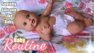 A cute alternative to a silicone Baby | morning routine with baby Lilly