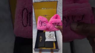 Melt Someone heart today with this. #Giftbox #unboxing  #statementjewelry #giftideas #luxurygifting