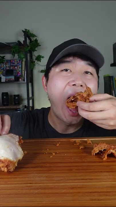 how to ACTUALLY eat fried chicken